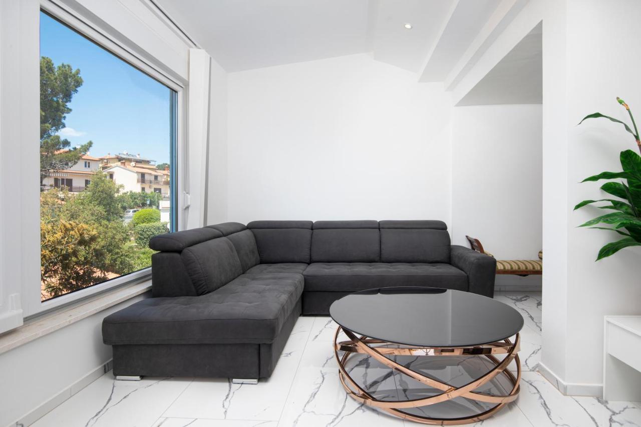 Pjescana Uvala Sea View Apartment Luaran gambar