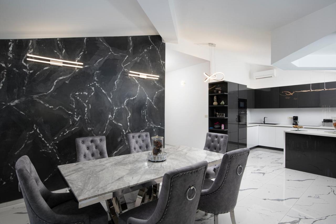Pjescana Uvala Sea View Apartment Luaran gambar
