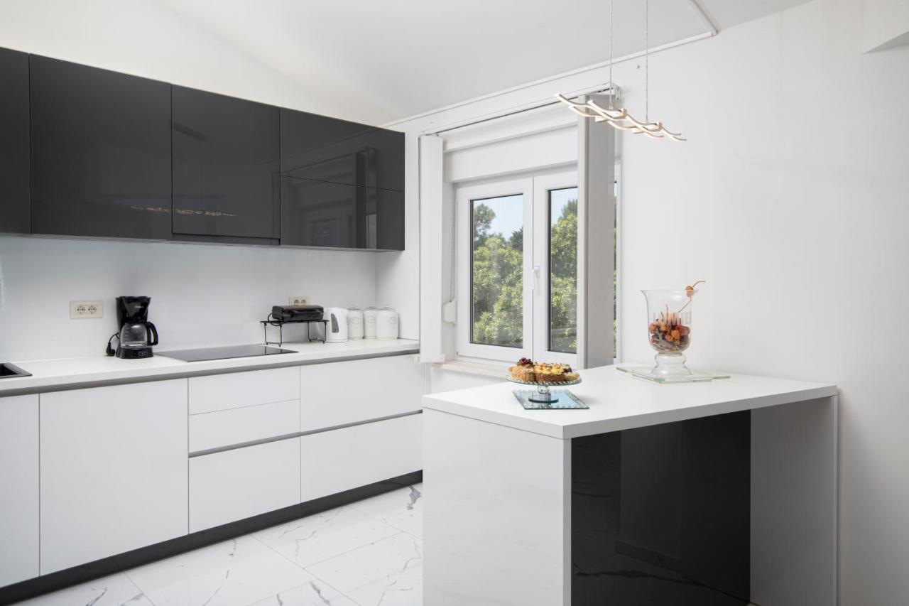 Pjescana Uvala Sea View Apartment Luaran gambar