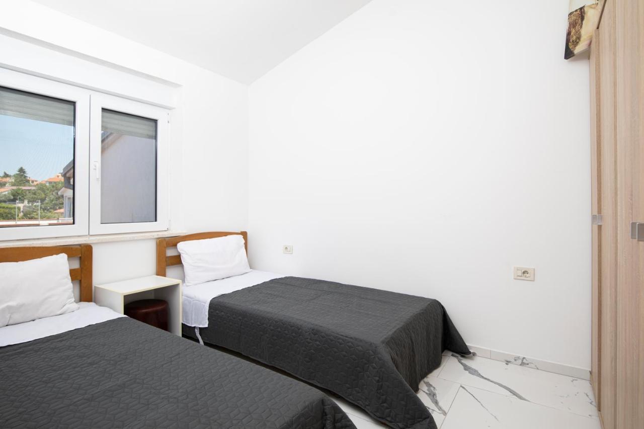 Pjescana Uvala Sea View Apartment Luaran gambar